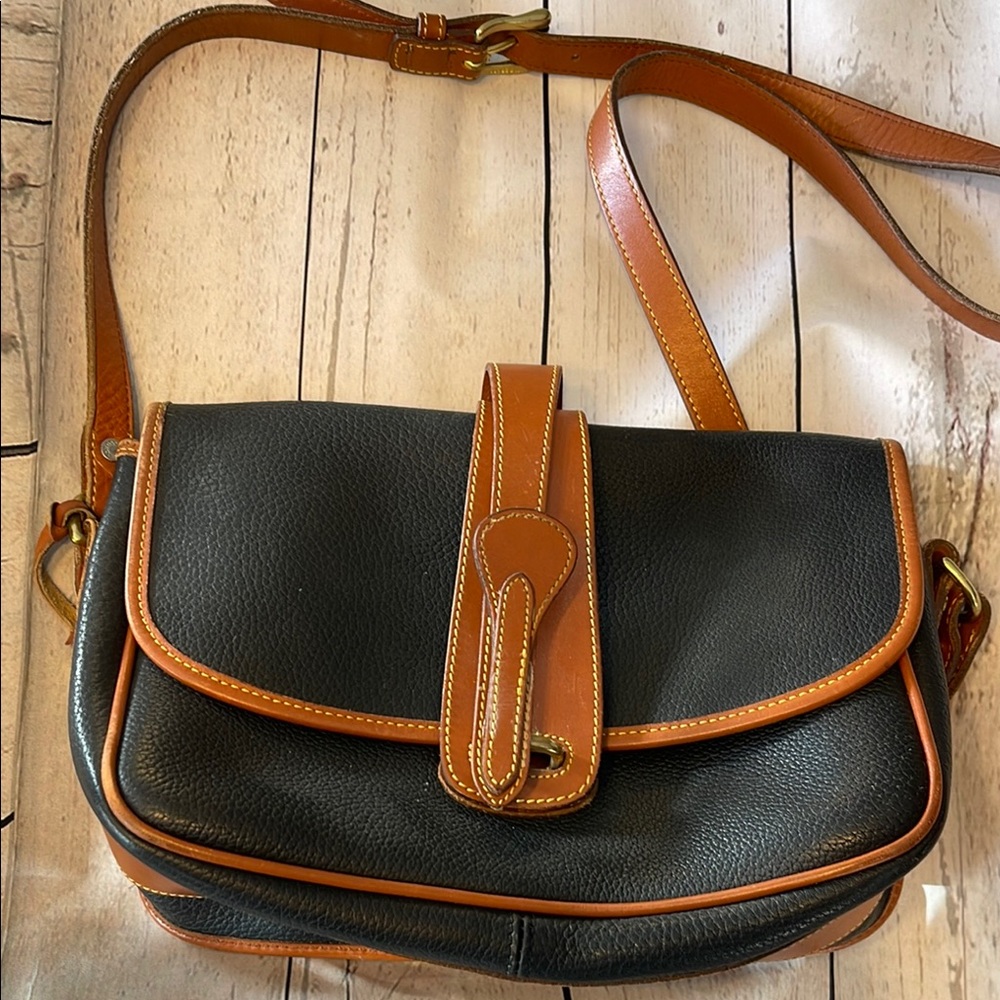 Vintage Dooney & Bourke Classic Black and Brown Leather Shoulder Bag